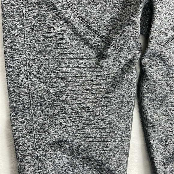 ECHT Arise Series High Waisted Grey Tights Vented Seamless Leggings Size Medium - Picture 7 of 17